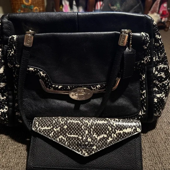 Coach handbag and wallet set - Picture 3 of 10